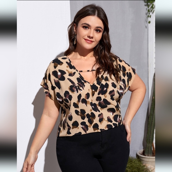 NWOT Shein PLUS Size Leopard Print Short Sleeve Blouse - Picture 2 of 4